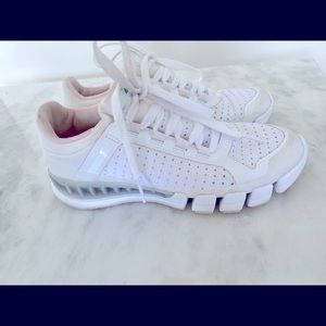 STELLA MCCARTNEY + ADIDAS RUNNING SHOES SIZE 6